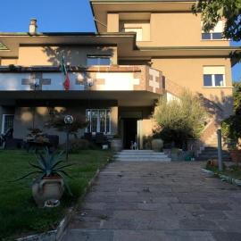 Villa Giulini Rho, hotel v destinaci Rho
