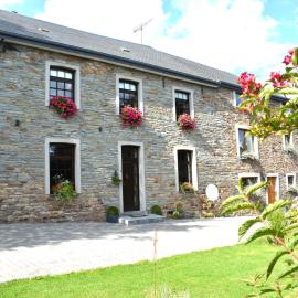 Chic Holiday Home with Garden, hôtel à Vaux-sur-Sûre
