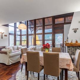 Andu's Chalet Azuga, отель в Азуге