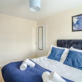 Contractor Base - Smart TVs - Free Parking