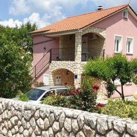 Apartments Roses, hotel v destinácii Dobrinj