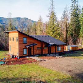 Newly built Modern Chalet Duplex - 2, hotel a Mount Hood Village