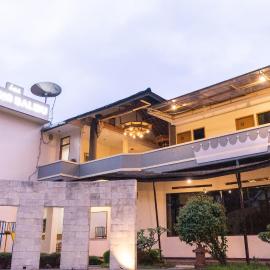 Saung Balibu Hotel, hotel in Lembang