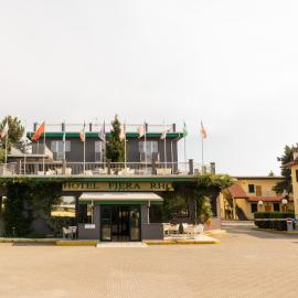 Hotel Fiera Rho，羅鎮的飯店