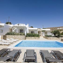 Marvi House, Hotel in Ornos