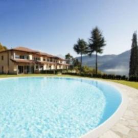 TREMEZZO RESIDENCE 5-1 of 11 apartments in an exclusive residence by Italian Apartments, hotell Tremezzos