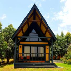Shamba Lodge Cabin B, hotel di Arusha