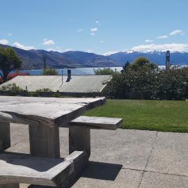 52sq Hawea Apartment, Lake and Mountain views!!