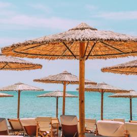 Georgalas Sun Beach Resort, hotelli kohteessa Néa Kallikráteia