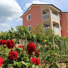 Apartments Jela, hotel in Sveti Vid-Miholjice