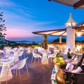 Hotel Punta Est โรงแรมในบายาซาร์ดิเนีย