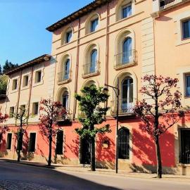 Hostal Montsoliu، فندق في أربوثياس