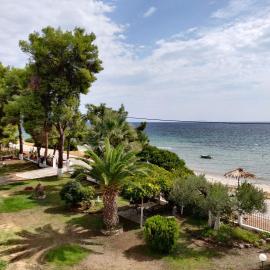 Entire Appartment 50m from sea - Spiros, хотел в Метаморфоси