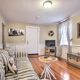 Inviting Salem Apartment Near Waterfront & Museums