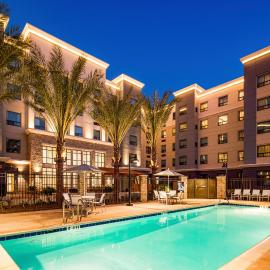 Staybridge Suites Irvine - John Wayne Airport by IHG, hotel en Irvine