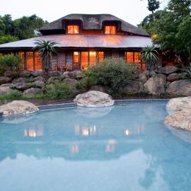 iNsingizi Lodge, hotel in Mid Illovo