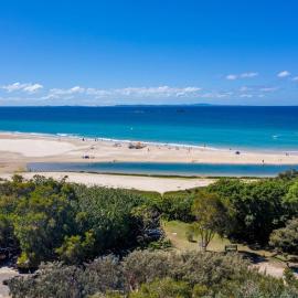Claytons 5 by Discover Stradbroke