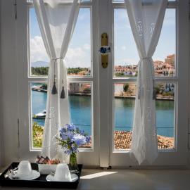 Galaxa Mansion, hotel i Galaxidhion