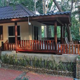 Baan Maka Nature Lodge、ケーンクラチャンのホテル