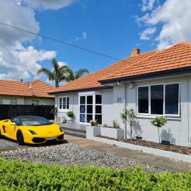 J&L Boarding Holiday House, hotel in Hamilton