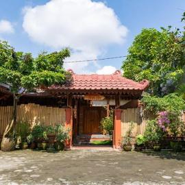 Rumah Ukhi Guest House, hotell sihtkohas Yogyakarta