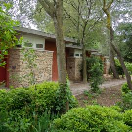 Auberge de Jeunesse HI Nîmes, hotelli kohteessa Nîmes