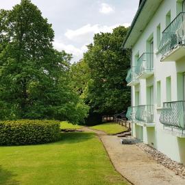 LES TILLEULS, hotel in Bains-les-Bains