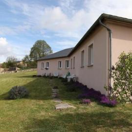 Hotel du Mont Servy, hótel í Mas Saint-Chély