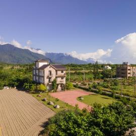 Zhixue에 위치한 호텔 Floral Land B&B