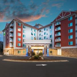 Holiday Inn Express & Suites Asheville Downtown by IHG, hotel i Asheville