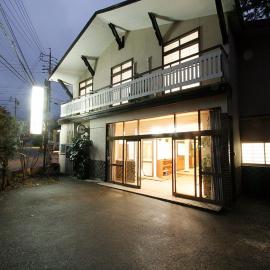 Ougiya Ryokan, hotel u gradu 'Hakuba'