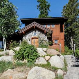 Clearwater Cottage 87 at Tamarack Resort by Casago McCall - Donerightmanagement، فندق في Donnelly
