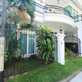 Ge JacMart Homestay Makassar, hotel i Makassar