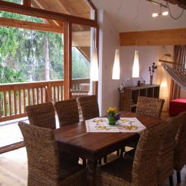 Ferienwohnung Siloblick、アムシュテッテンのホテル