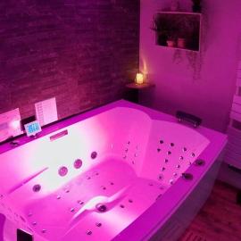 SPA privatif Love room, Le Hammam et Bulles, chez Nuits Chartraines, hotel en Chartres