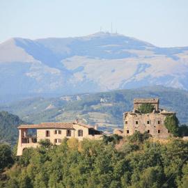 Agriturismo Monte Valentino, hotel v destinaci Pietralunga