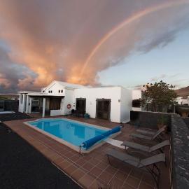 Villa Marina Deluxe & Spa Pool, hotel in Playa Blanca