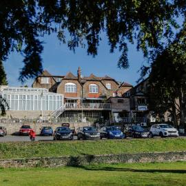 The Diplomat Hotel Restaurant & Spa, ξενοδοχείο σε Llanelli