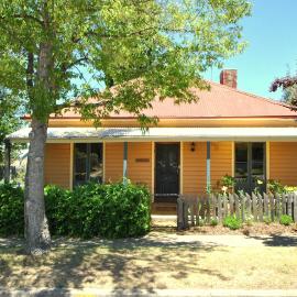 Cooma Cottage, hotel di Cooma