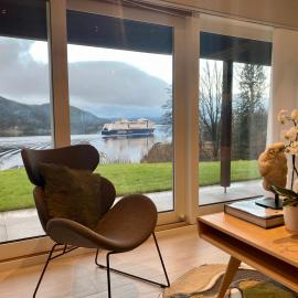 Funky cabin with a panoramic view of the Oslofjord – hotel w mieście Nordre Frogn