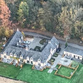 Gastenhuis prachtige Historische Vierkant Hoeve, hotel in Broechem
