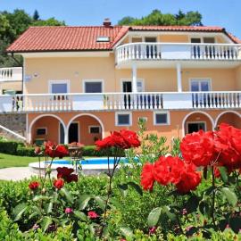 Apartmaji in sobe Kocjančič, khách sạn ở Podčetrtek