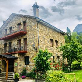 Casa Rural Sofia Ordesa, hotel v destinácii Escalona