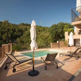 Cozy apartment in Orpí with pool, hotel in Orpí