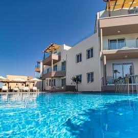Oliva Beach Hotel، فندق في ماليم