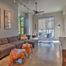 Urban Escape in SoLA w/ Private Patio!
