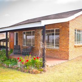 Stone Circle Cottage, hotel in Lydenburg