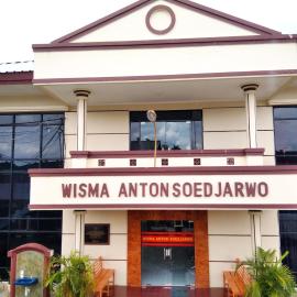 Wisma Anton Soedjarwo, hotel in Areman