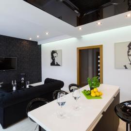 Prestige Apartamenty VINCI Centrum, hotel u gradu Kijelce