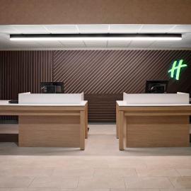 Holiday Inn & Suites Boston Peabody by IHG, hotel Peabodyban
